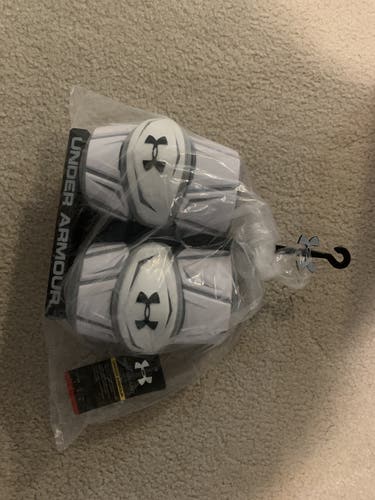 New Large Under Armour Revenant Arm Pads