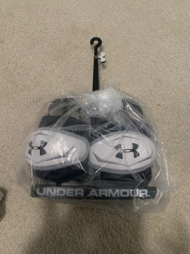New Large Under Armour Revenant Elbow Caps