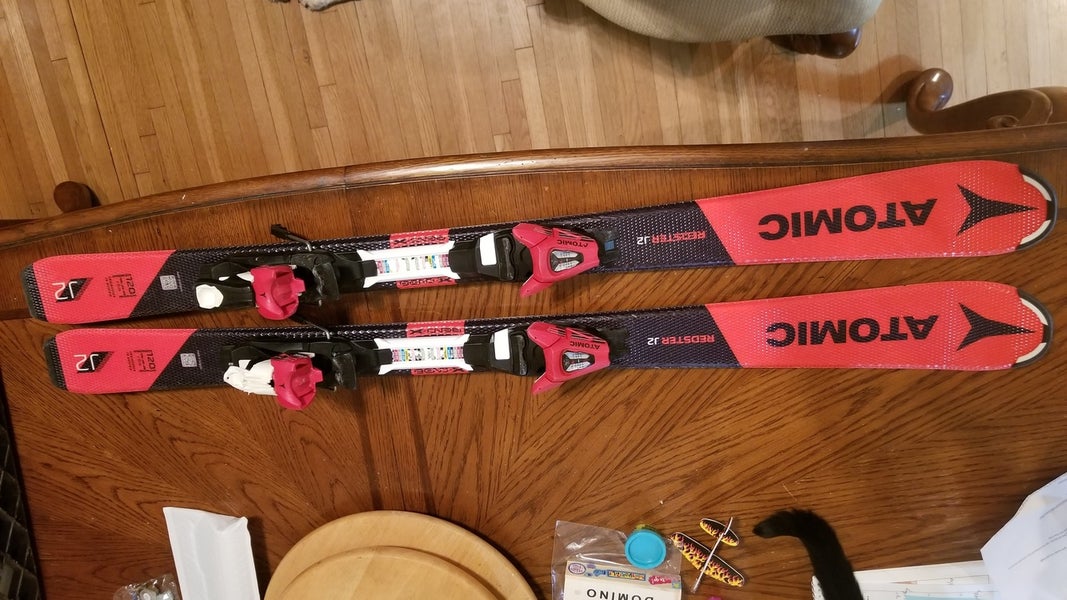 Skis Used Unisex Atomic Racing Redster J2 With Bindings