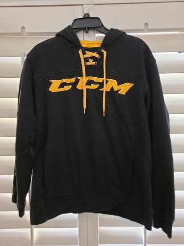 Black Adult Men's Used Large CCM hoodie