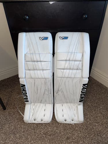 Vaughn V9 Pro Carbon Leg Pads