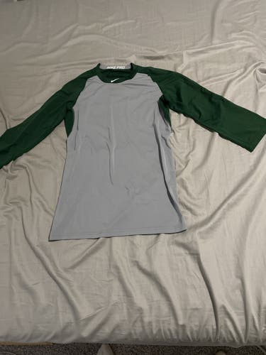 New Nike Shirtnike 3/4