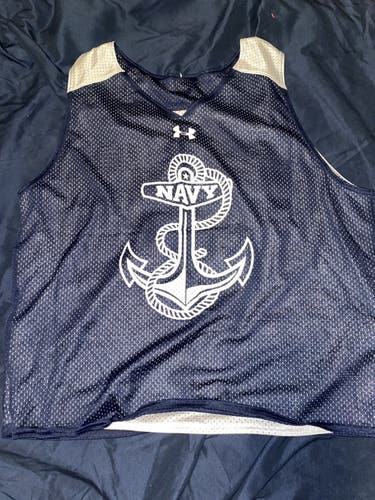 Navy lacrosse pinnie