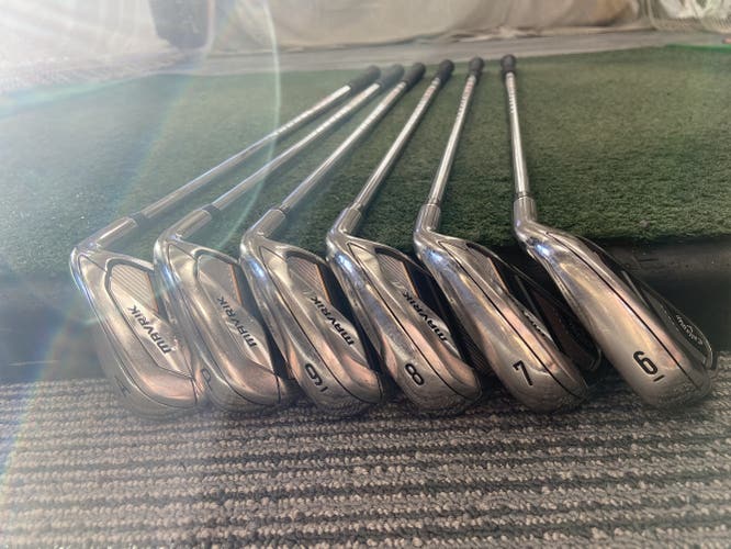 Men's Right Handed Regular Flex Steel Shaft MAVRIK Iron Set