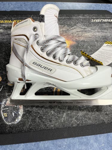 Senior Bauer Regular Width  Size 7 Supreme One100LE Hockey Skates