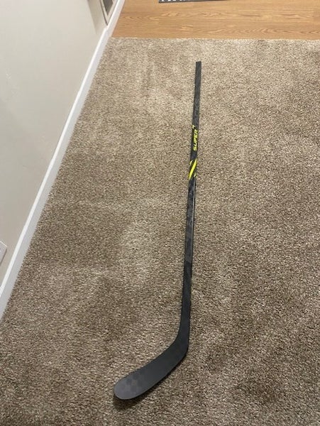 Hockey Stick Senior Right Handed CCM Super Tacks AS4 Pro Mid Pattern