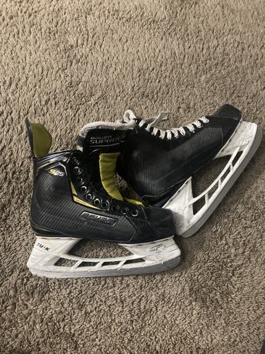 Senior Bauer Regular Width Size 7 Supreme S25 Hockey Skates