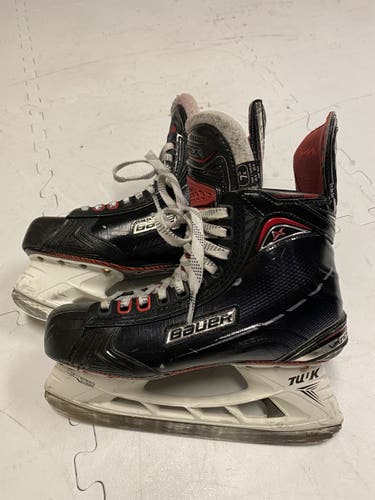 Senior Bauer Regular Width  Size 7.5 Vapor 1X 2.0 Hockey Skates