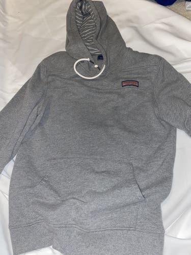 vineyard vines sweatshirt