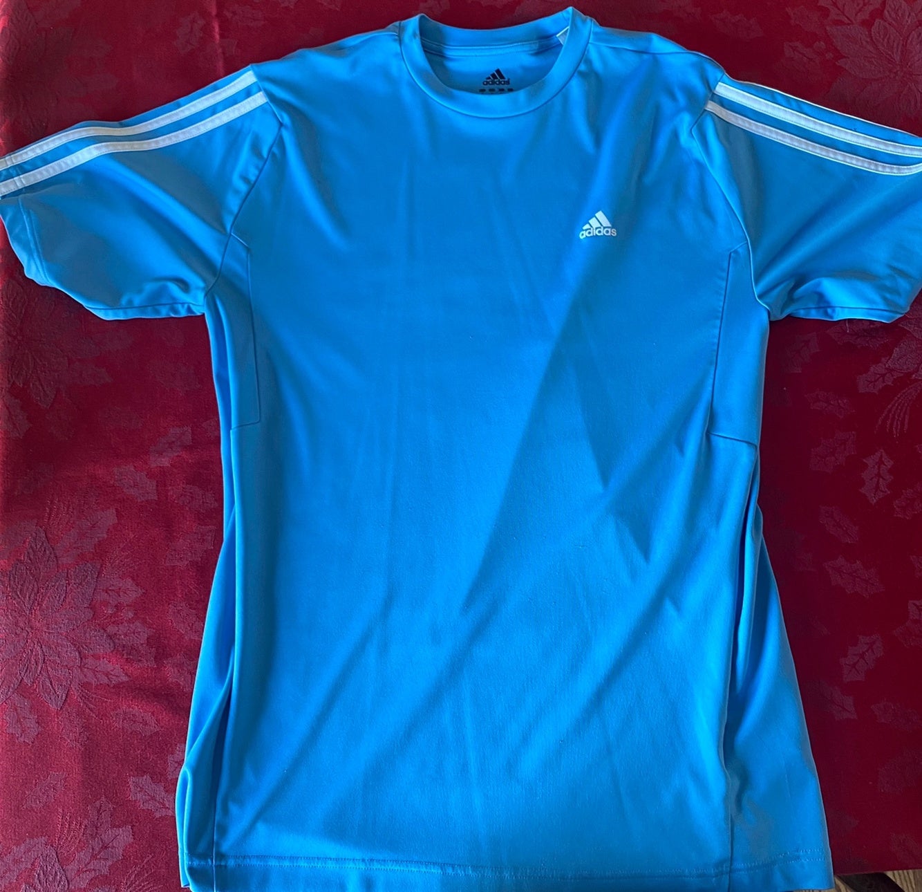 impuesto Gama de Empuje Adidas Dri fit shirt | SidelineSwap