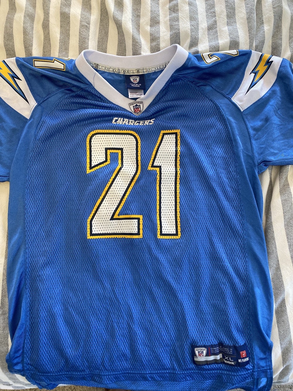 chargers nfl jersey vs reebok