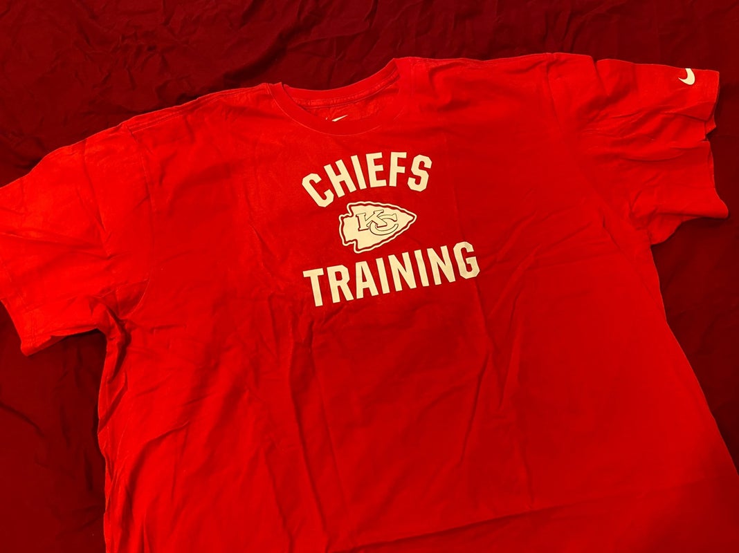 Men's Nike Red Kansas City Chiefs Lockup Essential T-Shirt, Size: 3XL -  Yahoo Shopping