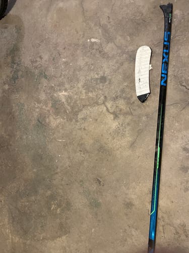 Broken Nexus Geo Hockey Stick