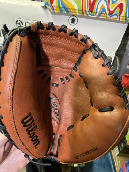 Catcher's Glove New Wilson Right Hand Throw A500 32"