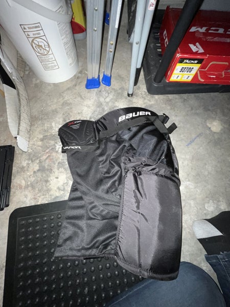 Senior Medium Bauer Vapor X700 Hockey Pants