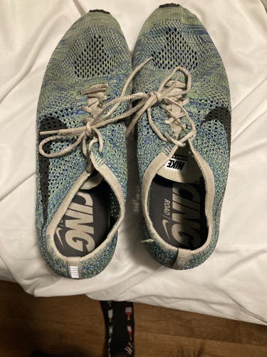 Nike Flynit Racer Running Shoes