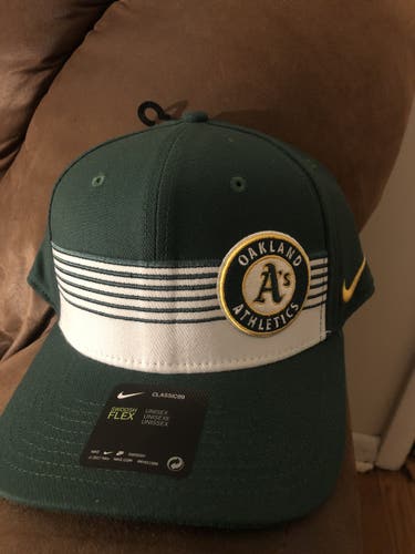 Oakland A’s Nike men’s MLB Flexfit hat