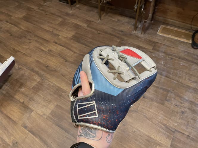 Used Infield 11.5" REV1X Baseball Glove