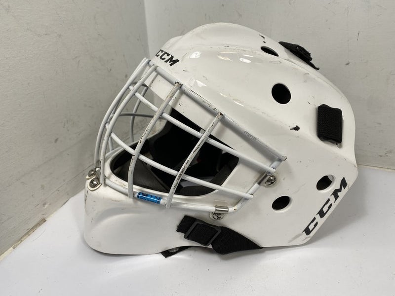 Used Ccm 7000 Non Certified Sm Goalie Helmets & Masks