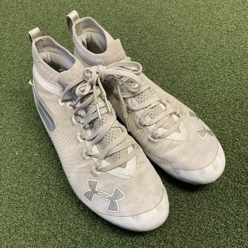 Under Armour Football Cleats (2561)