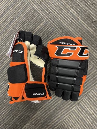 New Flyers ‘Broad Street’ CCM 14" Tacks 4 Roll Pro Gloves