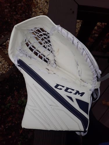 Like New Regular CCM Extreme Flex E4.9