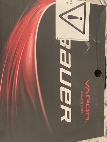 Senior Bauer Regular Width  Size 7 Vapor X2.5 Hockey Skates