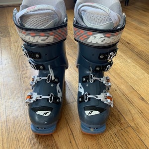 Ski Boots Used Women's Nordica Alpine Touring Medium Flex