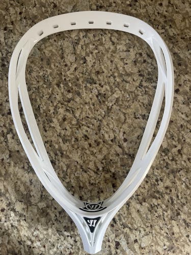 New Unstrung Nemesis 2 Goalie Head