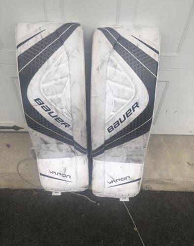 Bauer Goalie Leg Pads Junior. X900 Large