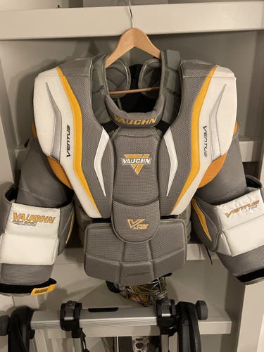 Used Vaughn Ventus LT98 Goalie Chest Protector