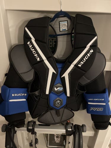 Used XL Vaughn Velocity V9 Pro Goalie Chest Protector