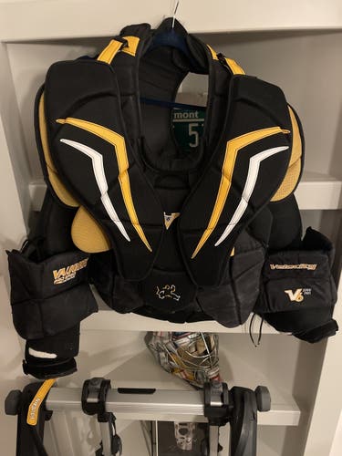 XL Vaughn Pro Stock V6 2200 Pro Goalie Chest Protector