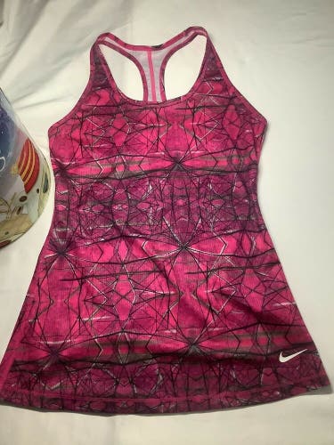 Nike Dri Fit Pink Razorback Workout yoga shirt size m practically new box e