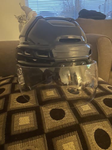Used Medium CCM Pro Stock Tacks 910 Helmet