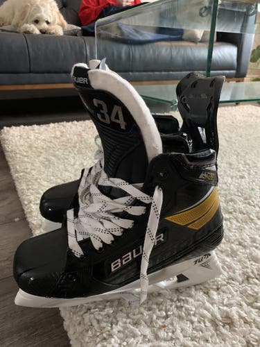 Senior Bauer Wide Width Pro Stock Size 7 Supreme UltraSonic Hockey Skates