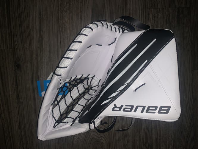 Bauer 3X Custom Goalie Glove