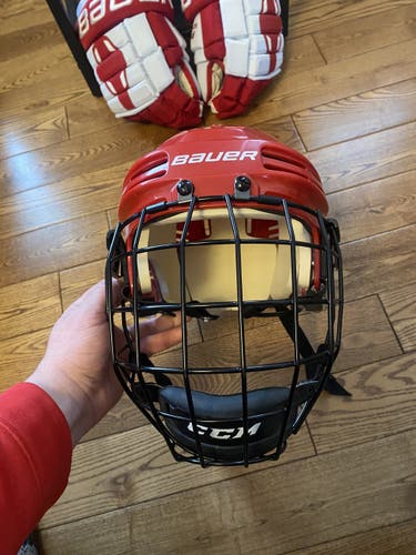 New Medium Bauer  4500 Helmet