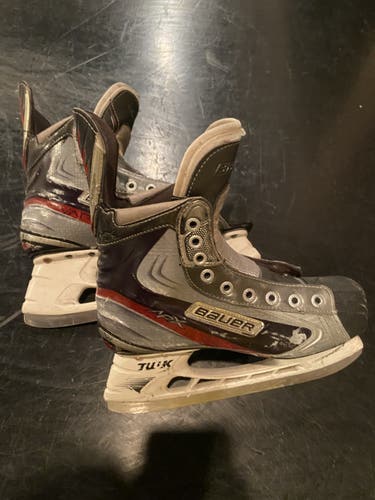 Bauer Narrow Width  Size 6.5 Vapor APX Hockey Skates