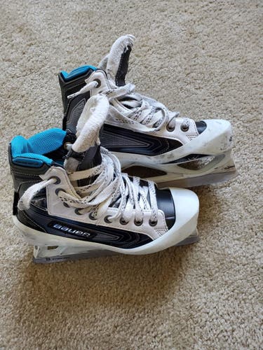 Hockey Goalie Skates Junior Used Bauer 9000 Regular Width Size 4.5