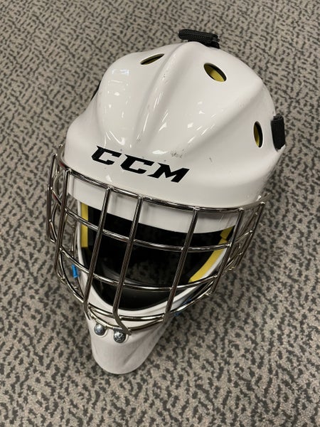 Used CCM AXIS 1.5 Junior white goal helmet