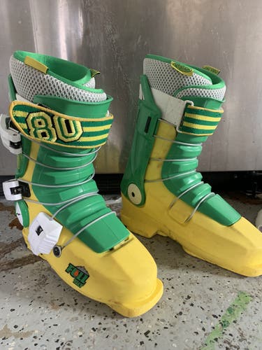 Used All Mountain Soft Flex Drop Kick Ski Boots