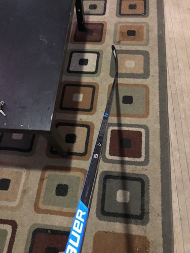 Senior Right Handed Toe Pattern Team Nexus Hockey Stick