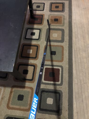 Senior Right Handed Mid Pattern Team Nexus Hockey Stick