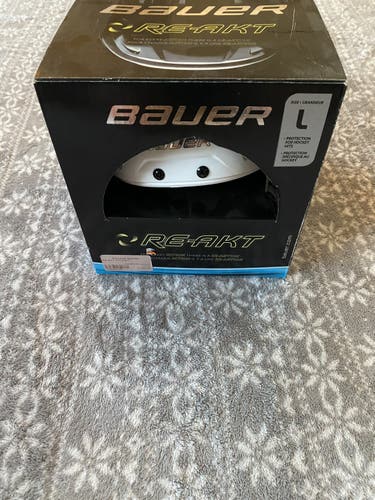 New Large Bauer  Re-Akt Helmet