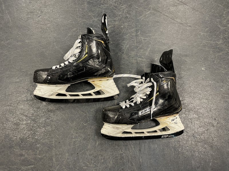 Senior Bauer Regular Width Pro Stock Size 10 Supreme 2S Pro Hockey Skates