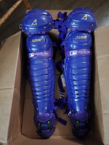 Catcher's Leg Guards LG21W-PRO