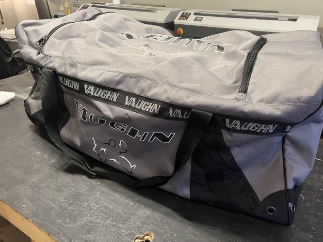 Vaughn rolling goalie bag