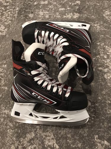 Junior CCM JetSpeed FT470 Regular Width Size 4 Hockey Skates