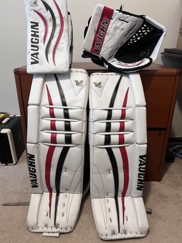 Vaughn Velocity V6 1000 Pro Goalie Full Set 34+2